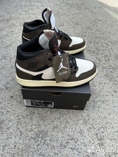 Nike Air Jordan 1 Retro High Travis Scott