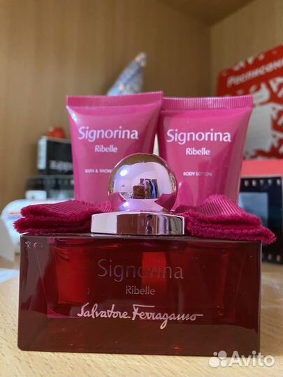 Духи женские Signorina Ribelle Salvatore Ferragamo