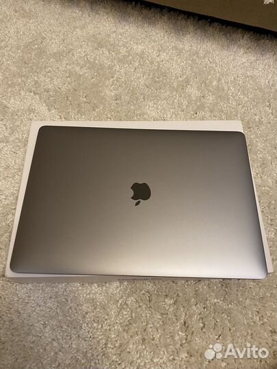 MacBook Pro 15 2019 i9 1tb