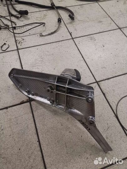 Кронштейн задней подножки bmw k1200lt