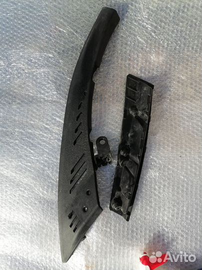 Крепления правой фары Kia Sorento Prime