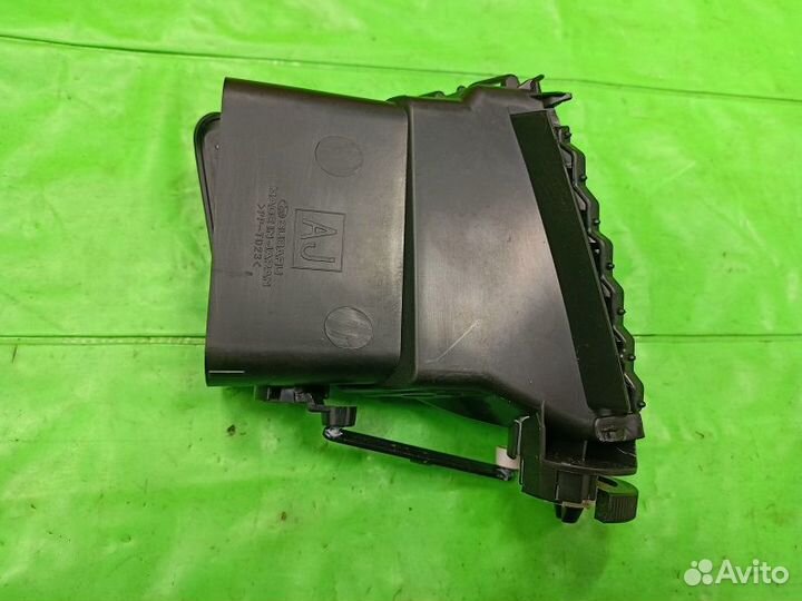 Диффузор отопителя центр на Subaru Outback BR9 201