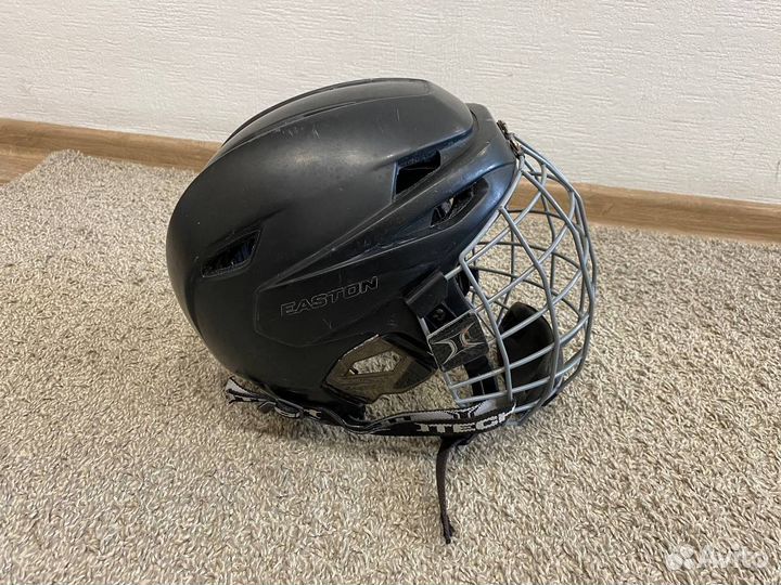 Шлем хоккейный Easton E700 с маской
