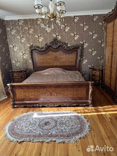 Спальный гарнитур