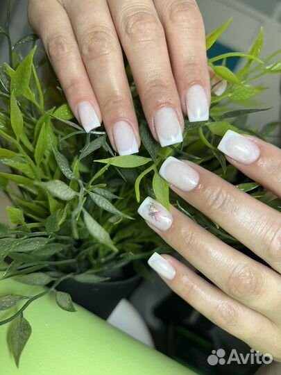 Наращивание ногтей