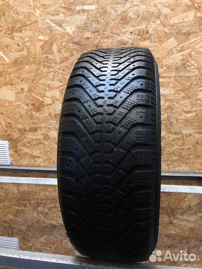 Goodyear UltraGrip 500 215/60 R16