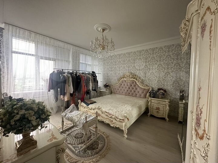 2-к. квартира, 136 м², 9/11 эт.