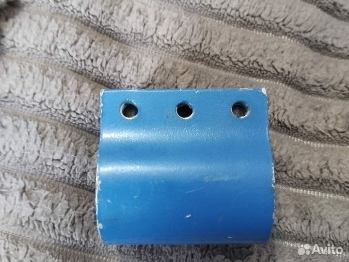 Зажим для трюкового самоката