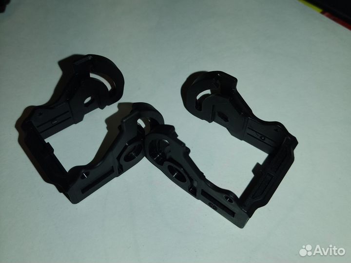 Фиксатор разъема блока управления Renault