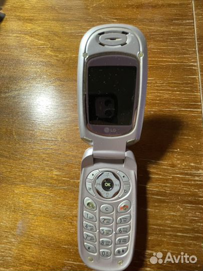 LG C2100