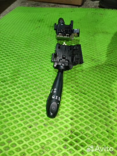 Переключатель поворотов подрулевой Kia Rio