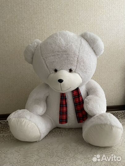 Плюшевый медведь