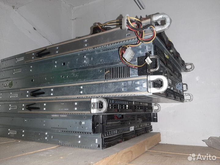 Серверы 1U, корпуса 1U, диски SAS
