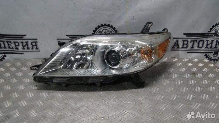 Фара левая Toyota Sienna 3 2012 3.5