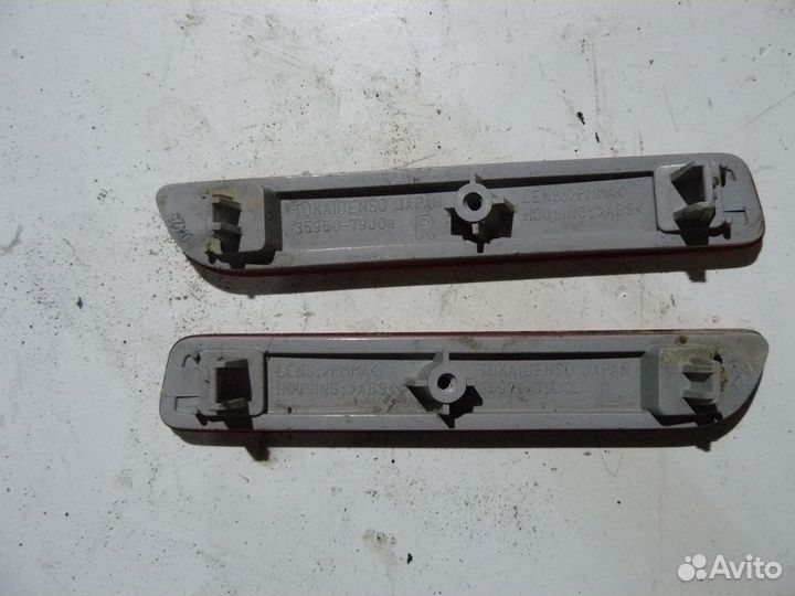 Отражатель в задний бампер для Suzuki SX4 2011г