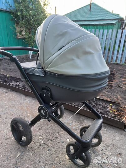 Продам коляску 3 в 1