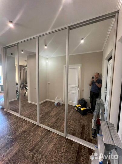 Раздвижная перегородка с матовым стеклом