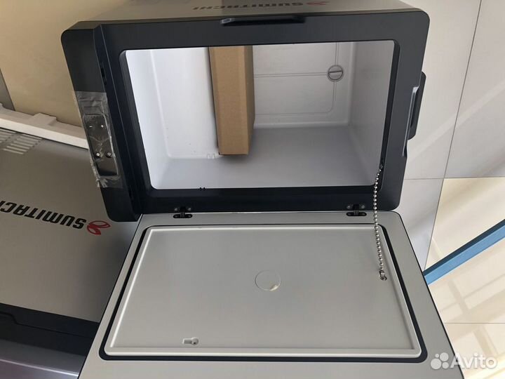 Автомобильный компрессорный холодильник