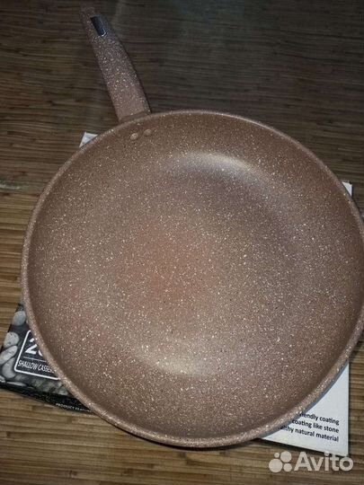 Сковорода 30 см с антипригарным покрытием