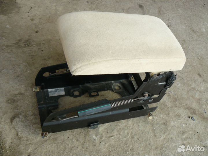 Подлокотник для Volkswagen Passat USA B5+