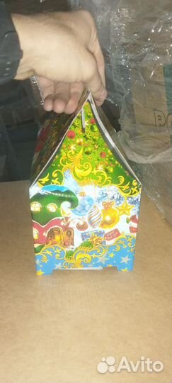 Подарочный новогодний ларец для конфет