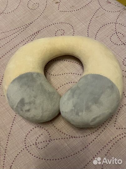 Подушка для путешествий детская