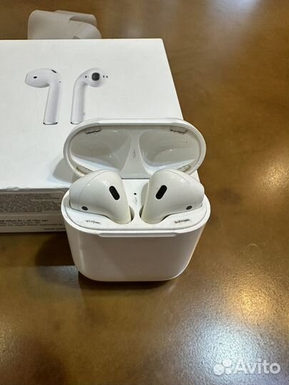 Airpods 1 го поколения