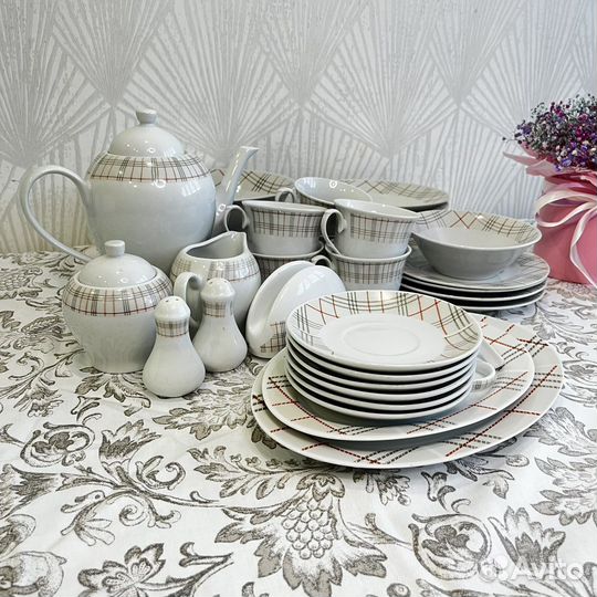 Сервиз столовый фарфоровый на 6 персон