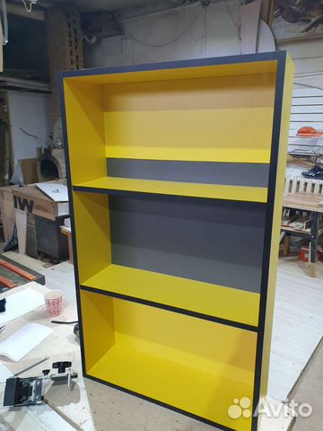 Полка настенная навесная 1м х 0.6м