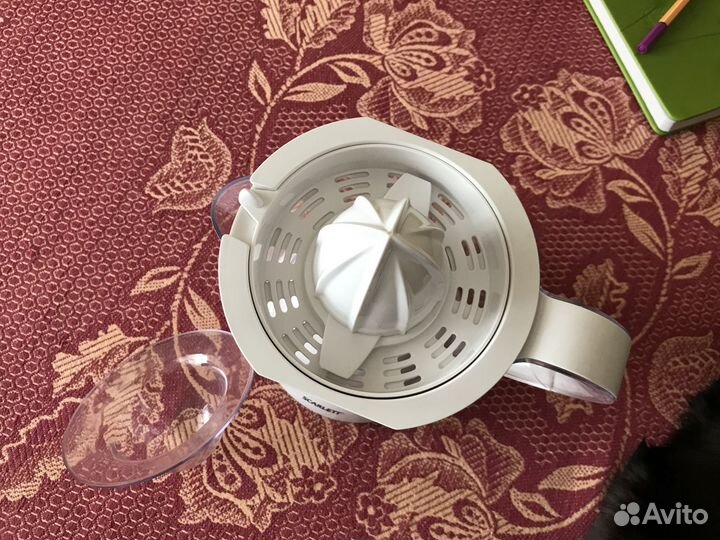 Соковыжималка Scarlett для цитрусовых