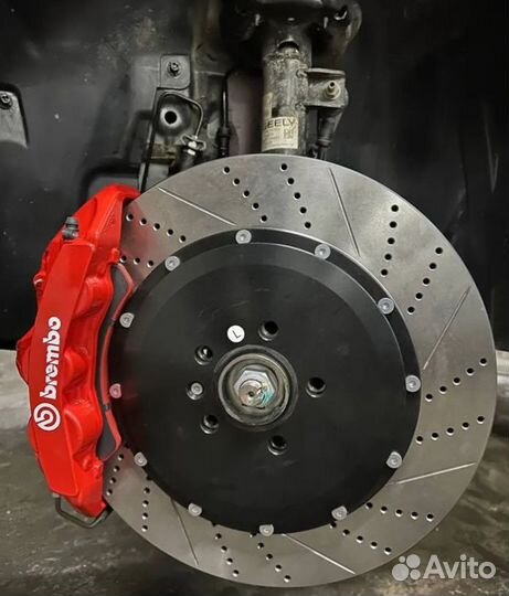 Тормоза Brembo GT6 на Geely Tugella