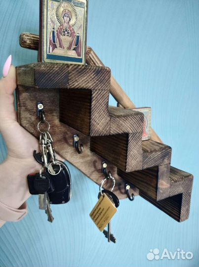 Ключница из дерева