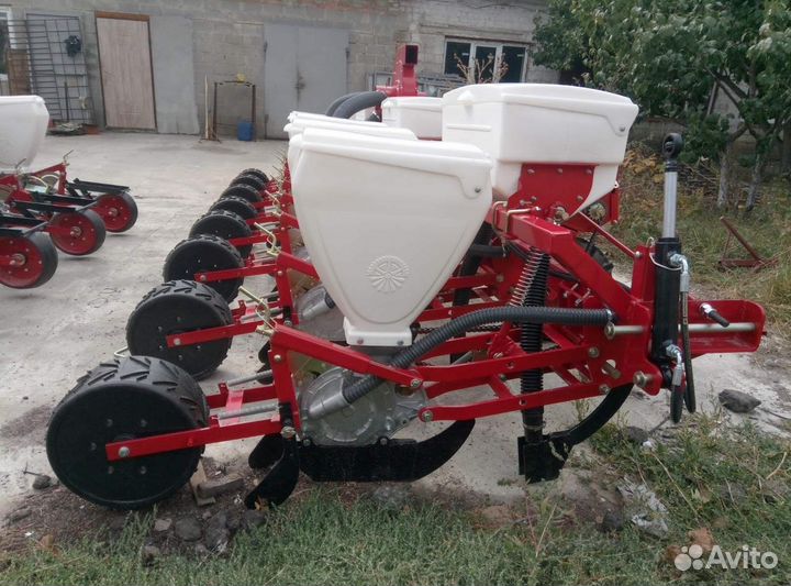 Сеялка Фаворит Весна-8, 2022