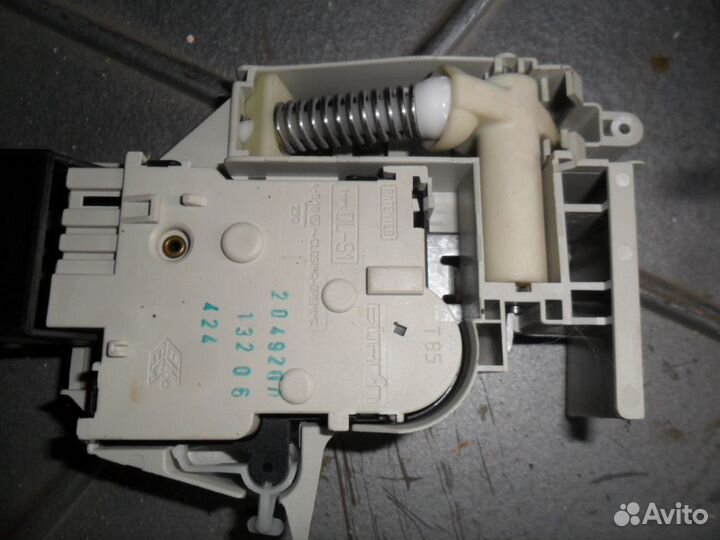 Замок люка стиральной машины аристон аквалтис