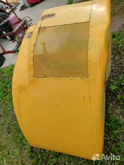 Продам капот на экскаватор