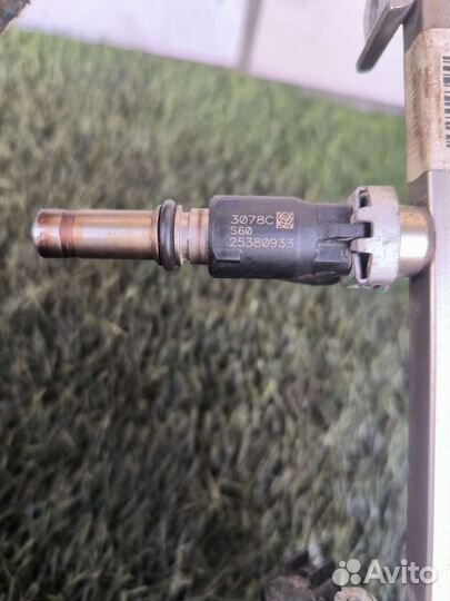 Рампа топливная в сборе Opel Astra H