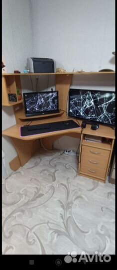 Компьютерный стол