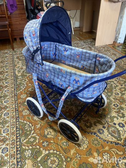 Коляска для кукол