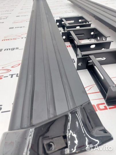 Пороги (Подножки) на Mercedes G-Class W463 Black