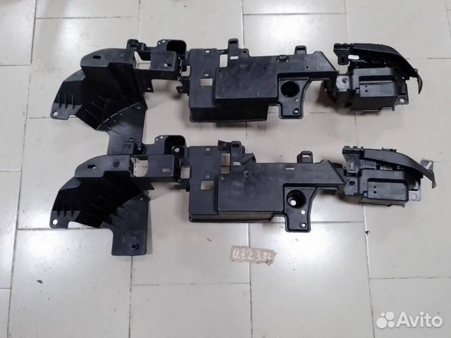 Кронштейн обшивки багажника f-pace