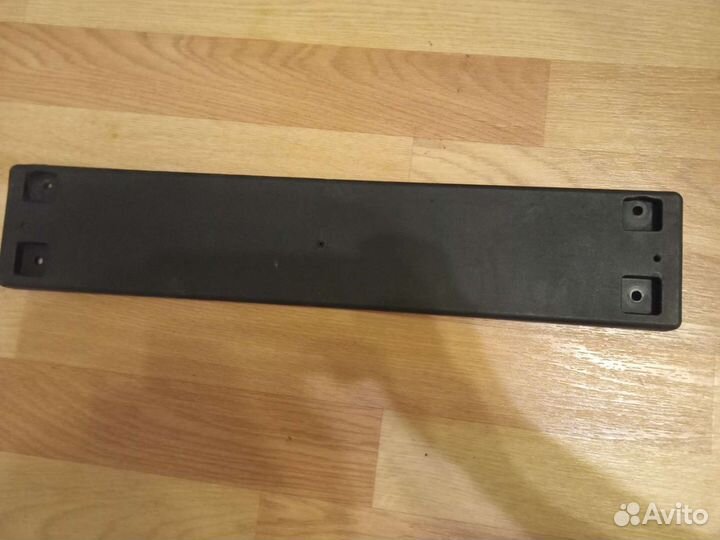 Подиум под номерной знак киа Соренто 2