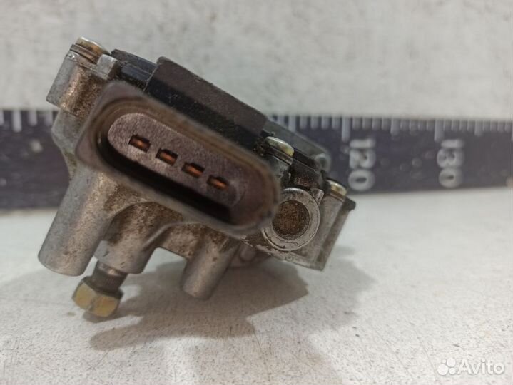 Моторчик стеклоочистителя передний