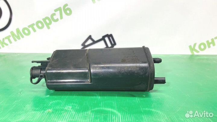 Абсорбер Audi 80 седан 1 1989