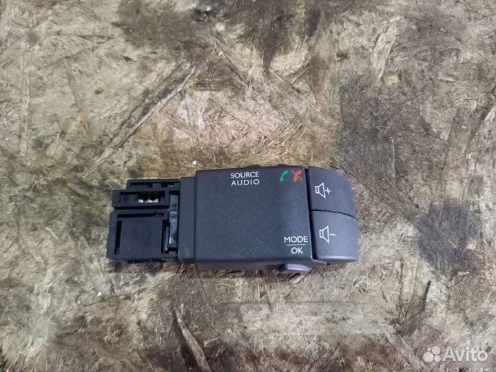 Переключатель магнитолы Renault Logan 2 2012—2018