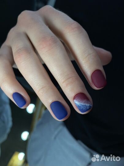 Модель на маникюр
