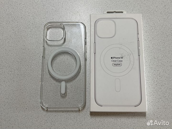Чехол на iPhone 14