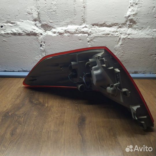 Фонарь заднего хода задний правый Nissan Teana J32