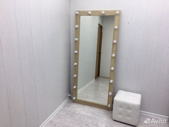 Зеркало напольное с подсветкой