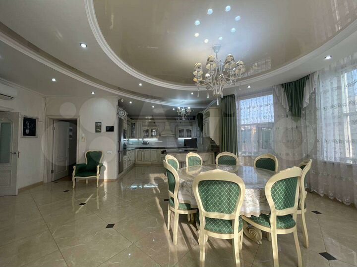 Дом 430 м² на участке 16 сот.