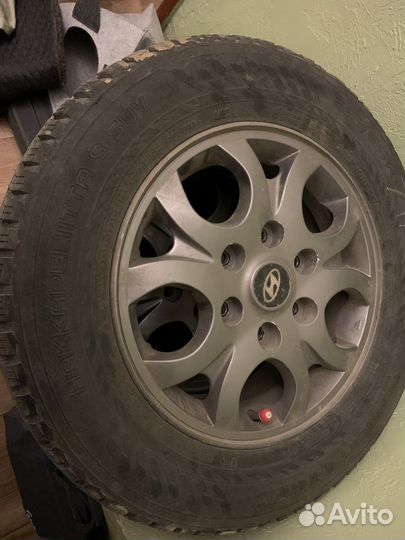 Nokian Tyres Hakkapeliitta 9 SUV 215/65 R16 102P